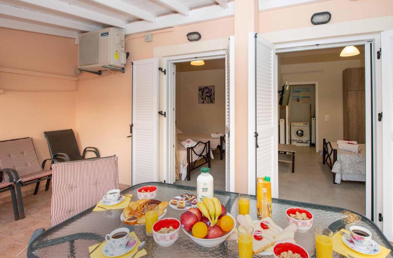 Lollas Acharavi Corfu Holiday home *
